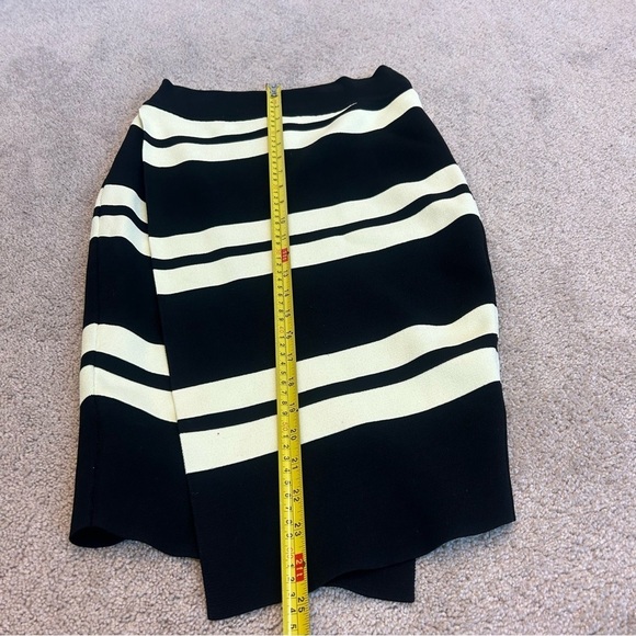A.l.c. Striped Clift pencil Skirt in Black and cream Sz S bandage asymmetrical - Picture 12 of 13